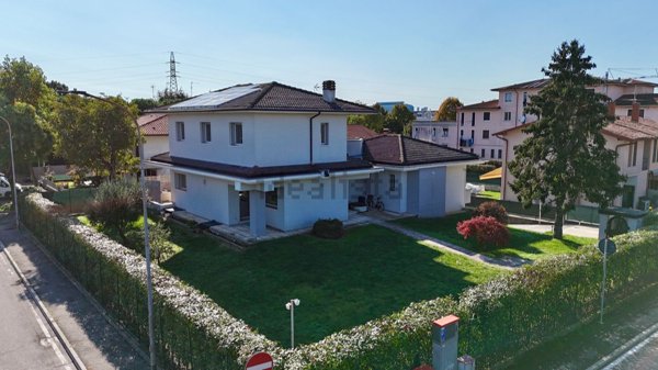 casa indipendente in vendita a Chiari