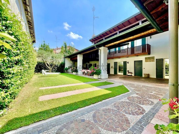 casa indipendente in vendita a Chiari