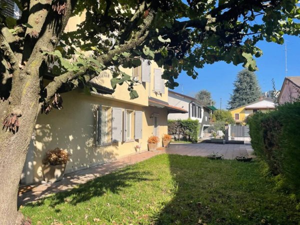 casa indipendente in vendita a Chiari