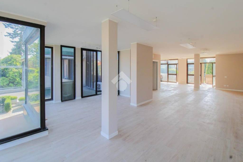 ufficio in vendita a Chiari