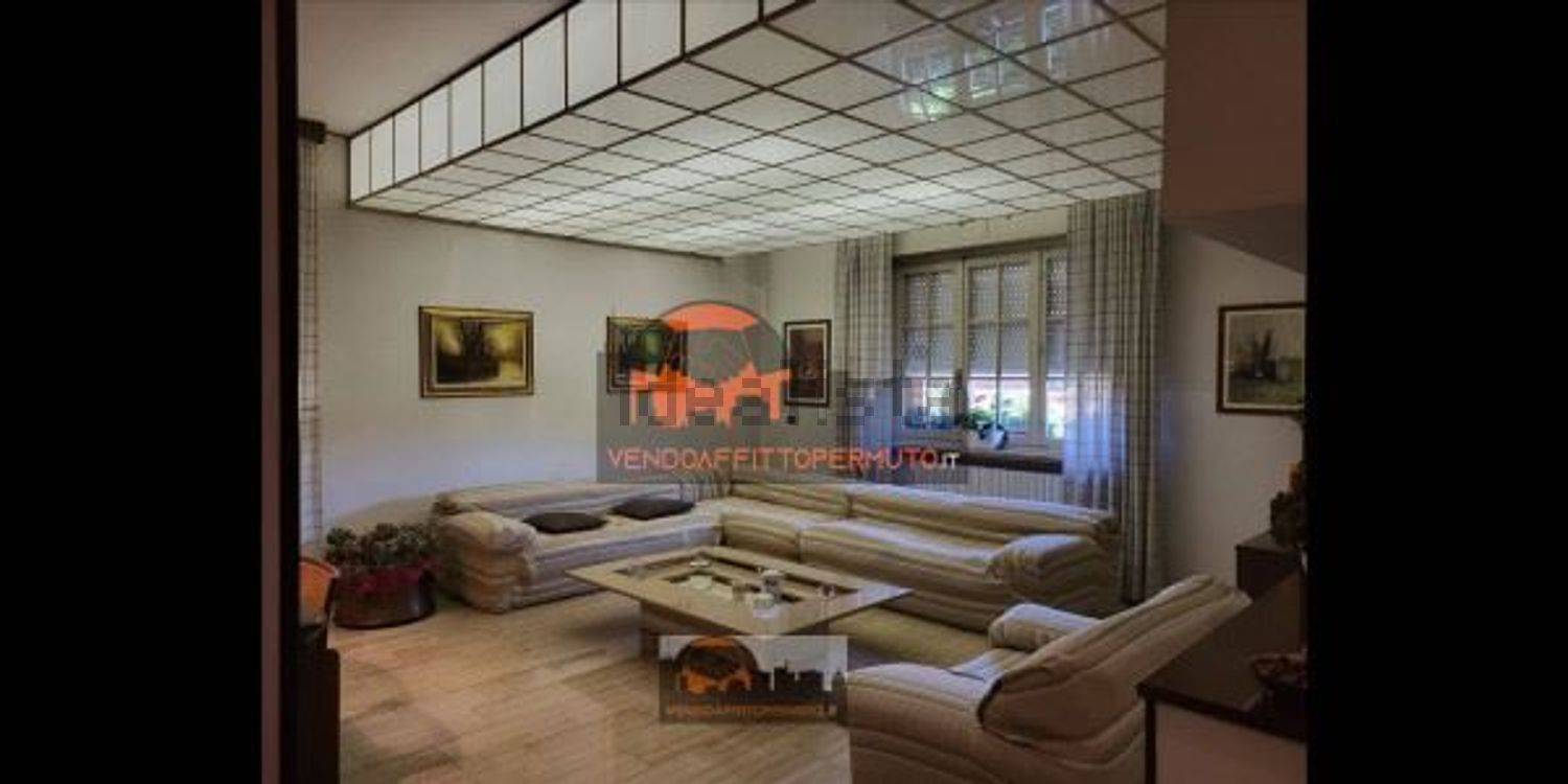 casa indipendente in vendita a Chiari in zona Santellone