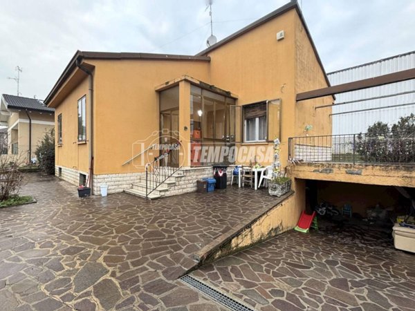 casa indipendente in vendita a Chiari