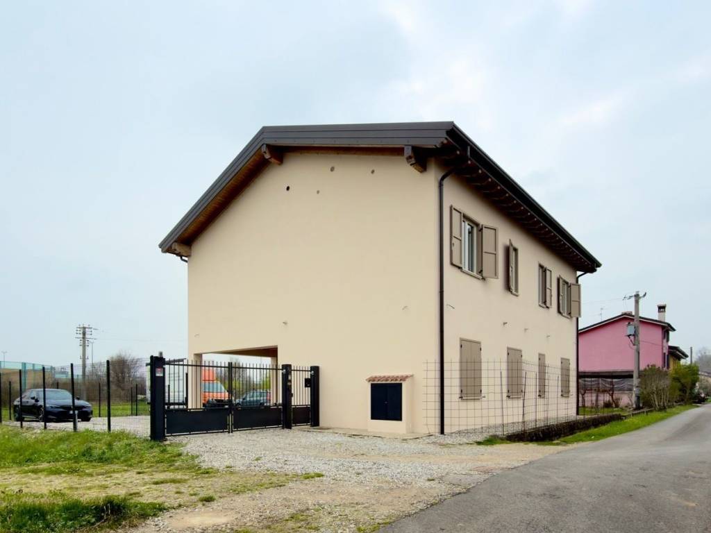 appartamento in vendita a Chiari