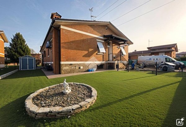 casa indipendente in vendita a Chiari