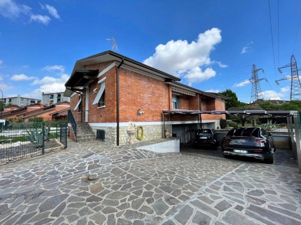 casa indipendente in vendita a Chiari