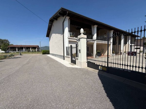 casa indipendente in vendita a Chiari