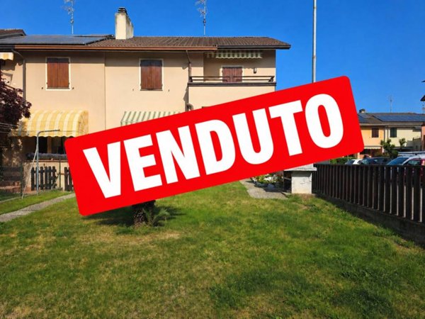 casa indipendente in vendita a Chiari
