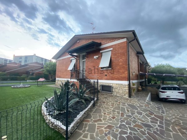 casa indipendente in vendita a Chiari