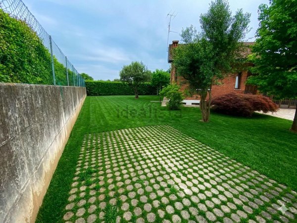 casa indipendente in vendita a Chiari