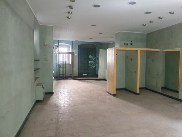 negozio in vendita a Chiari