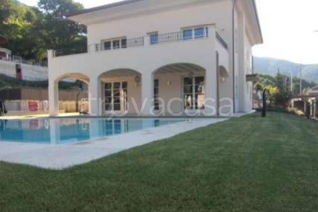 casa indipendente in vendita a Chiari