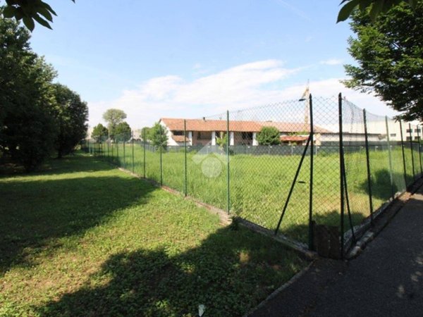 terreno edificabile in vendita a Chiari in zona San Bernardo