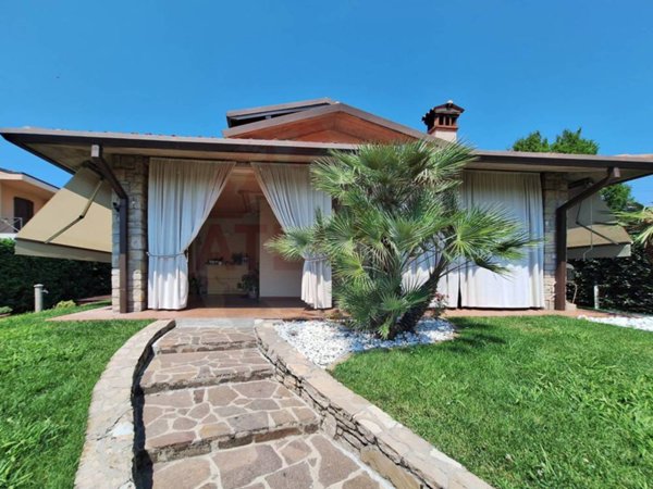 casa indipendente in vendita a Chiari