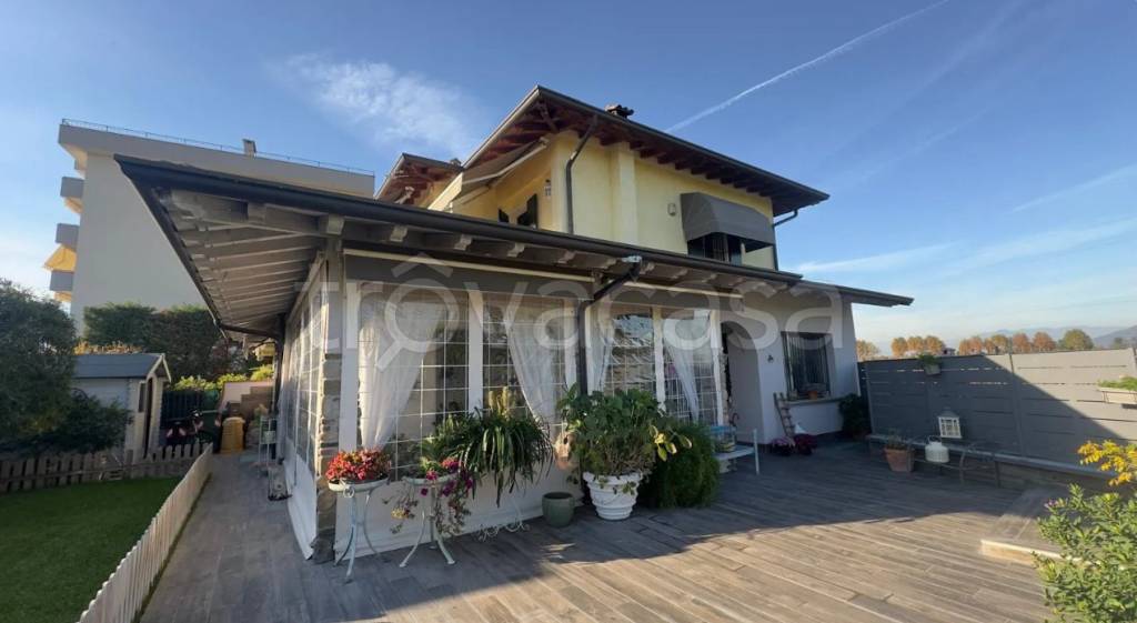 casa indipendente in vendita a Chiari
