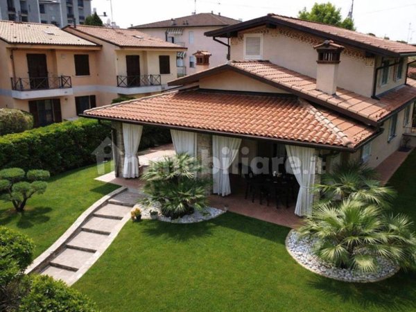 casa indipendente in vendita a Chiari