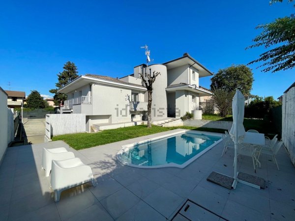 casa indipendente in vendita a Chiari
