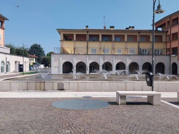 locale commerciale in vendita a Chiari