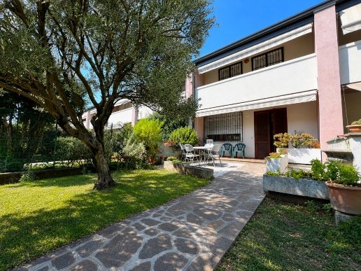 casa indipendente in vendita a Chiari