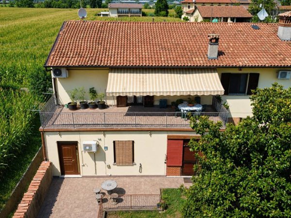 casa indipendente in vendita a Chiari