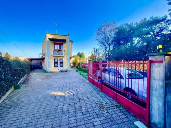 casa indipendente in vendita a Chiari