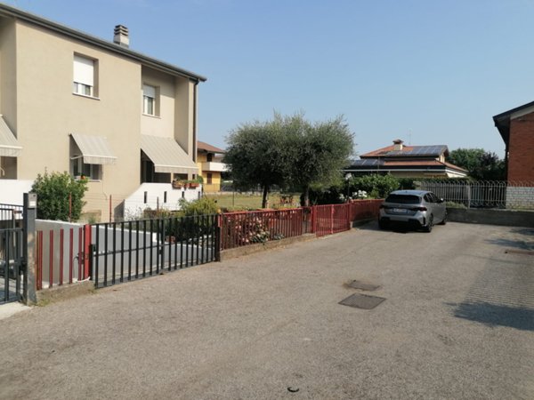 casa indipendente in vendita a Chiari