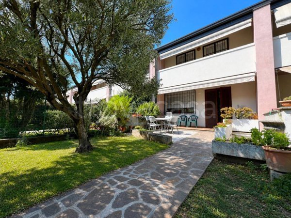 casa indipendente in vendita a Chiari