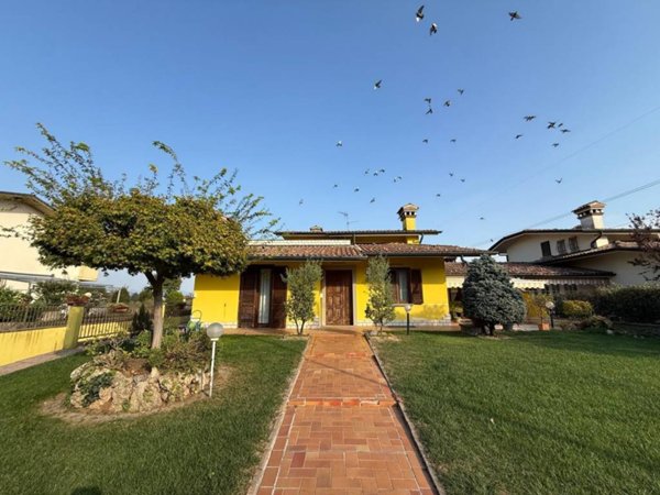 casa indipendente in vendita a Chiari