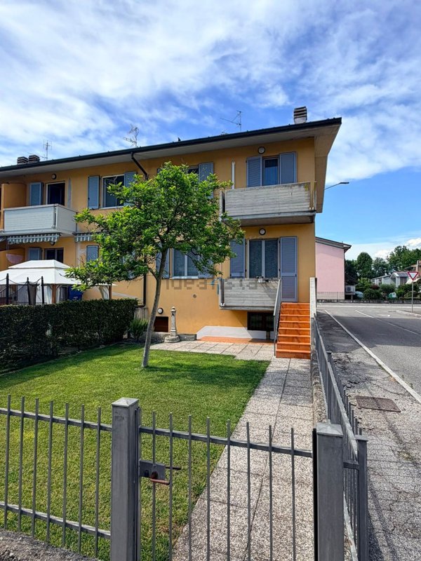 casa indipendente in vendita a Chiari