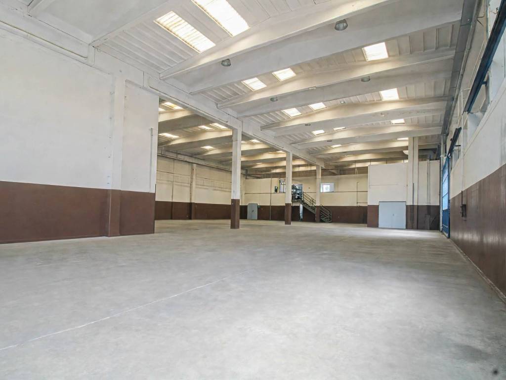 locale commerciale in vendita a Chiari in zona San Bernardo