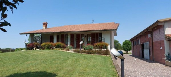 casa indipendente in vendita a Cigole