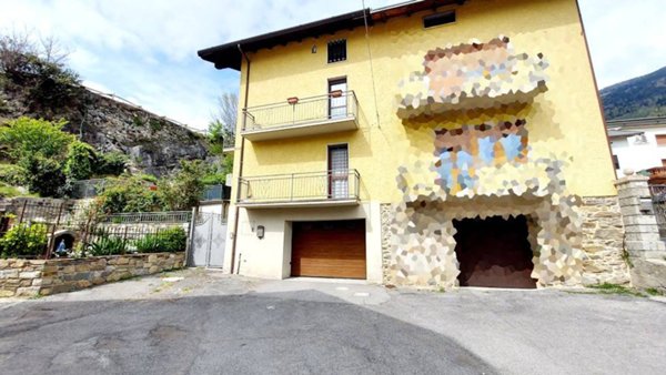 casa indipendente in vendita a Cimbergo