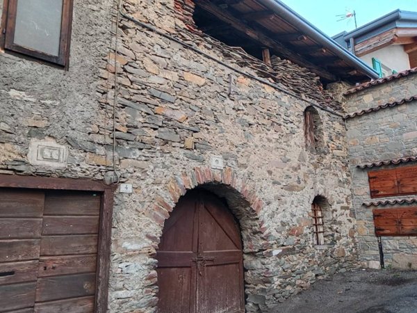 casa indipendente in vendita a Cimbergo