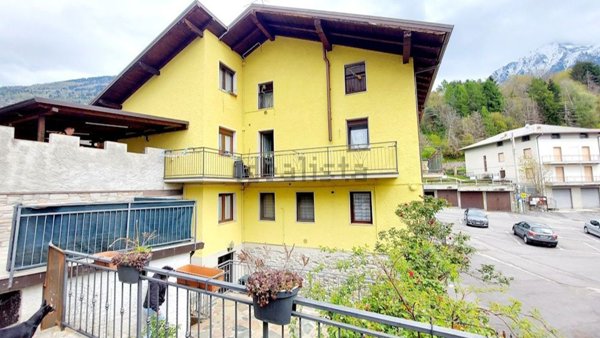 casa indipendente in vendita a Cimbergo