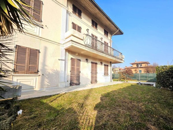 casa indipendente in vendita a Cimbergo