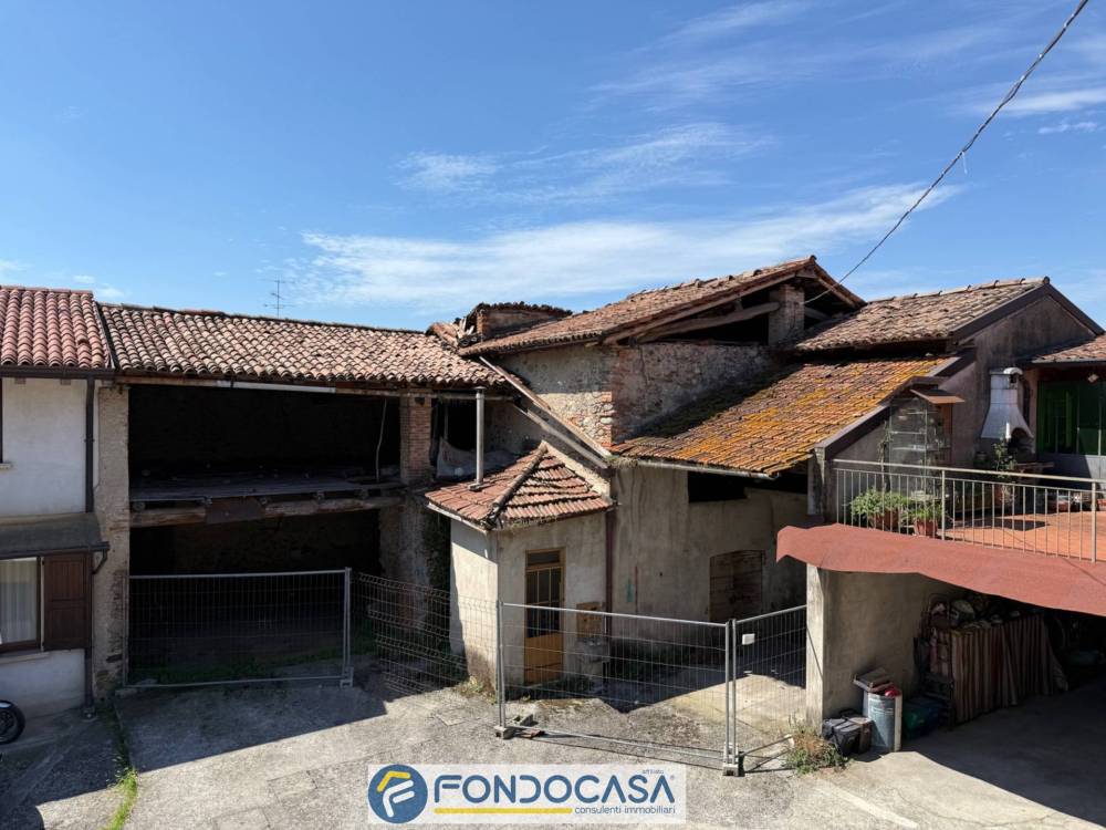 casa indipendente in vendita a Cimbergo