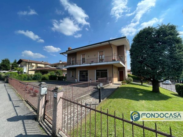 casa indipendente in vendita a Cimbergo