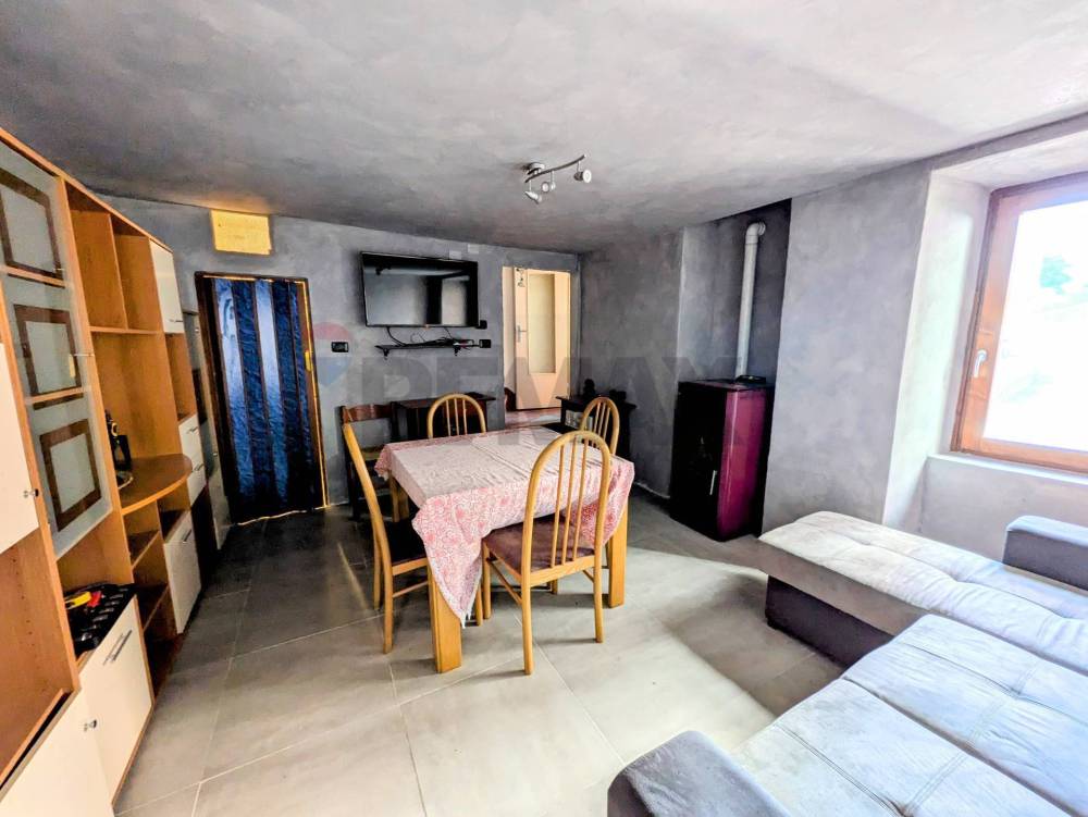 casa indipendente in vendita a Cimbergo