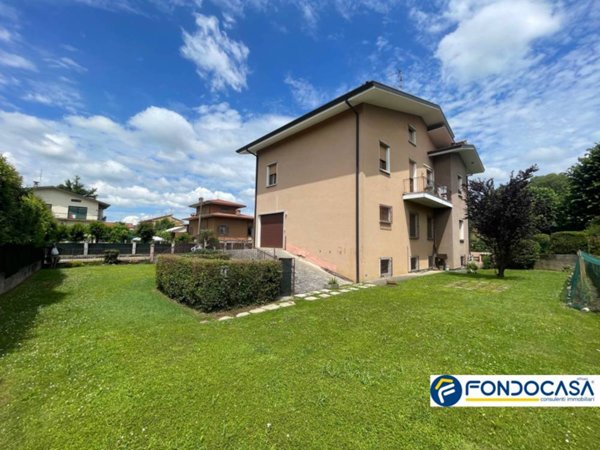 casa indipendente in vendita a Cimbergo