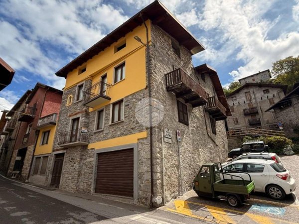 casa indipendente in vendita a Cimbergo