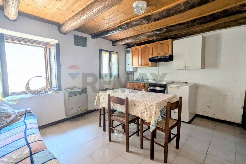casa indipendente in vendita a Cimbergo