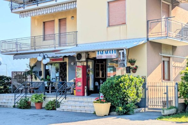 locale commerciale in vendita a Cimbergo