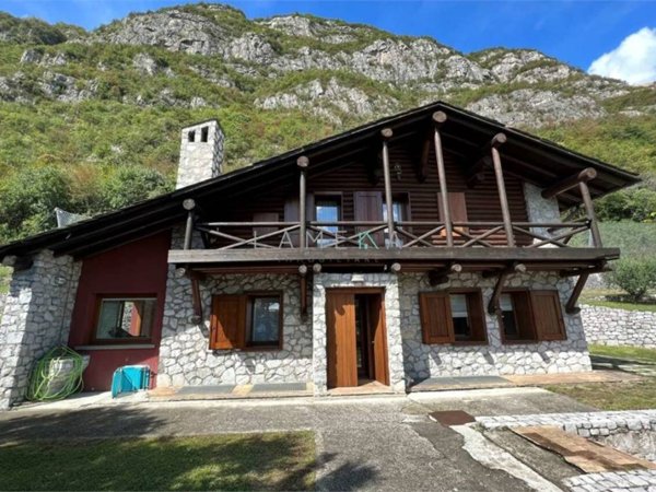 casa indipendente in vendita a Cividate Camuno