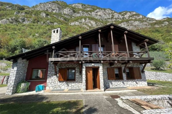 casa indipendente in vendita a Cividate Camuno