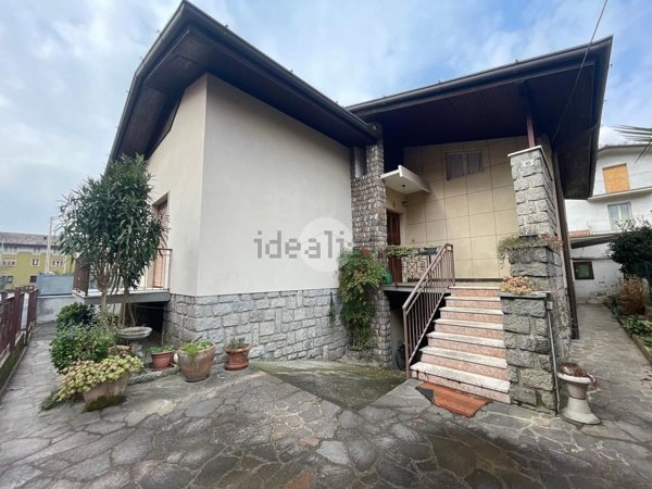 casa indipendente in vendita a Cividate Camuno