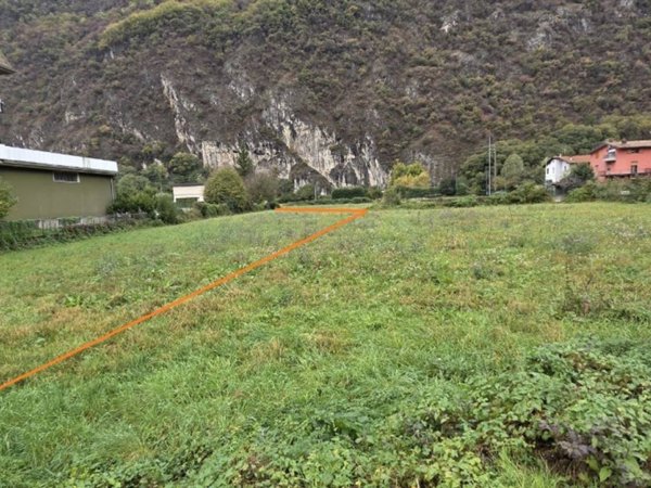 terreno edificabile in vendita a Cividate Camuno