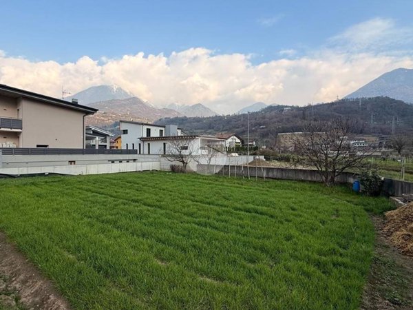 terreno edificabile in vendita a Cividate Camuno