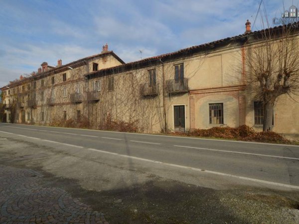 casa indipendente in vendita a Castellamonte in zona Spineto