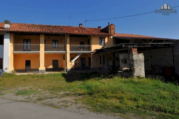 appartamento in vendita a Castellamonte in zona Preparetto