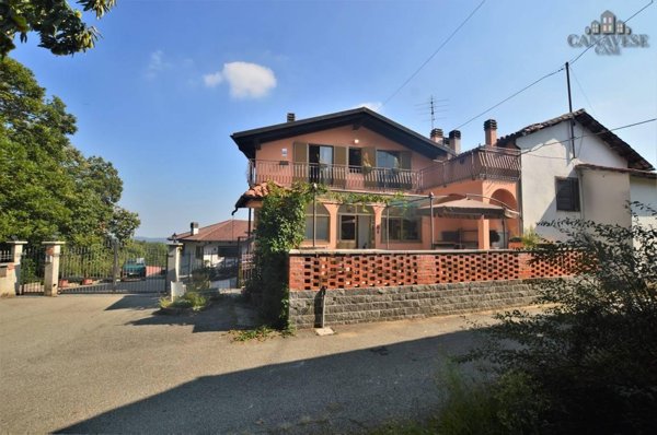 casa indipendente in vendita a Castellamonte in zona Sant'Anna Boschi