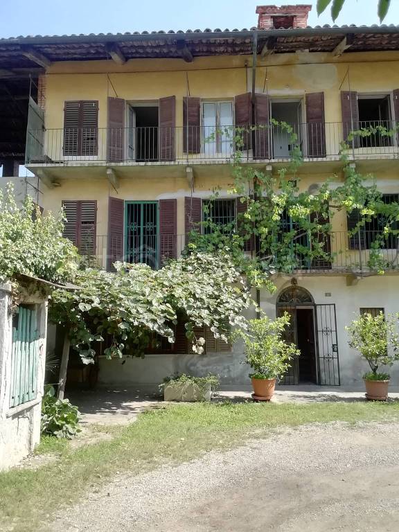 casa indipendente in vendita a Castellamonte